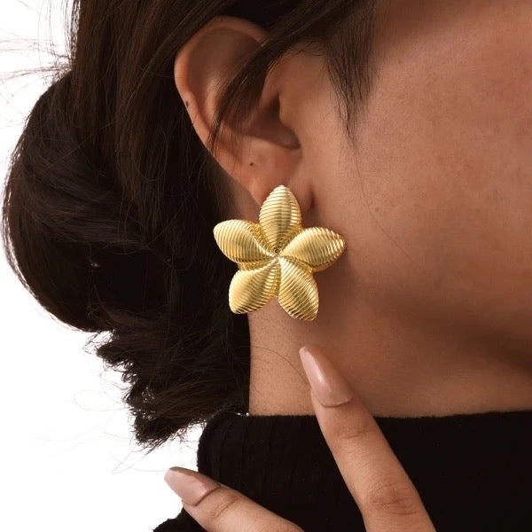 Arete Flor Vintage Dorada