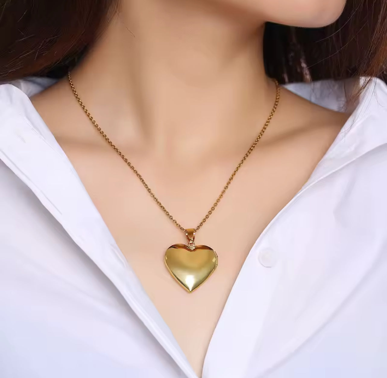 Collar Relicario Corazón Dorado