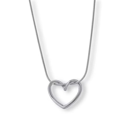 Collar con colgante de corazón
